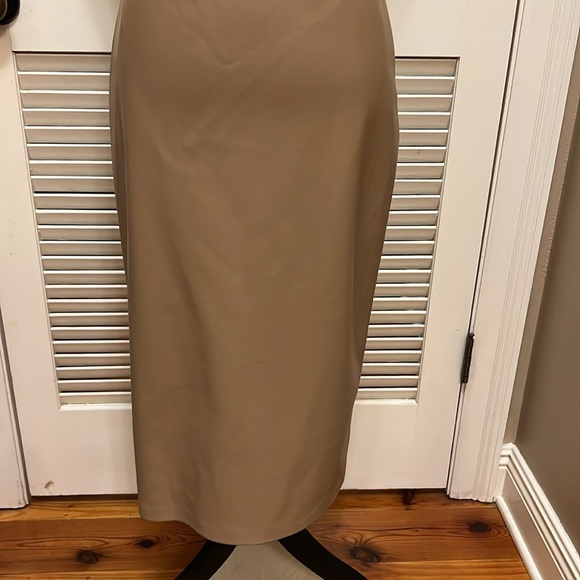 L'AGENCE Aliyah Cutout  MIDI Dress in Dark Chanterelle, Size 8, NWT - Picture 9 of 17